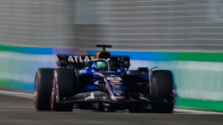 Williams driver Alexander Albon of Thailand in action during the qualifying for the Singapore Formula One Grand Prix at the Marina Bay Street Circuit in Singapore, Saturday, Oct. 4, 2025. (Vincent Thian/AP)