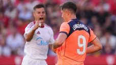 La Liga Roundup: Barcelona loses at Sevilla as Lewandowski misses penalty