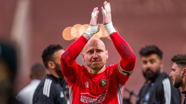Atlanta United goalkeeper Brad Guzan applauds the crowd after an MLS soccer match against CF Montréal, Feb. 22, 2025, in Atlanta. (Danny Karnik/AP)