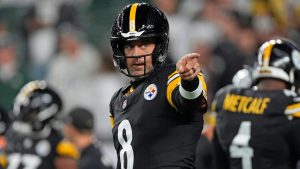 Pittsburgh Steelers quarterback Aaron Rodgers warms up before an NFL game against the Cincinnati Bengals in Cincinnati Thursday, Oct. 16, 2025. (Carolyn Kaster/AP)