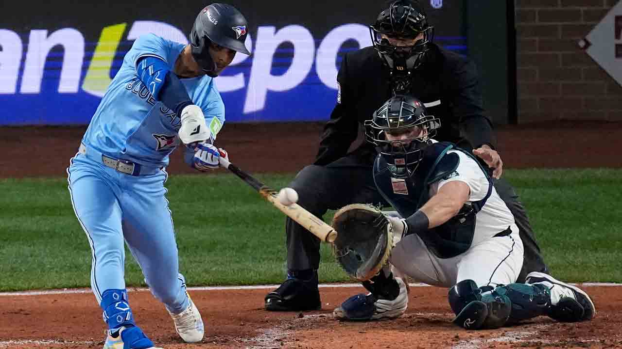 ブルージェイズのヒメネスが3回に2試合連続の2点本塁打を打った
