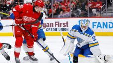 NHL Roundup: Red Wings score six unanswered to defeat Blues