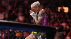 Charles Oliveira stays perfect in Brazil, submits Mateusz Gamrot at UFC Rio