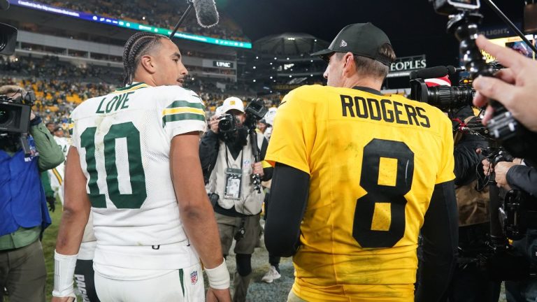 Green Bay Packers' Jordan Love talks to Pittsburgh Steelers' Aaron Rodgers after an NFL football game Sunday. (Matt Freed/AP)