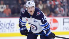 Jets right-winger Gustav Nyquist injured vs. Blackhawks