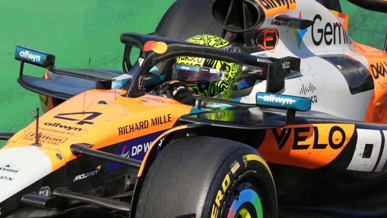 McLaren driver Lando Norris of Britain steers during the Formula One Mexico Grand Prix in Mexico City, Sunday, Oct. 26, 2025. (Eduardo Verdugo/ AP)