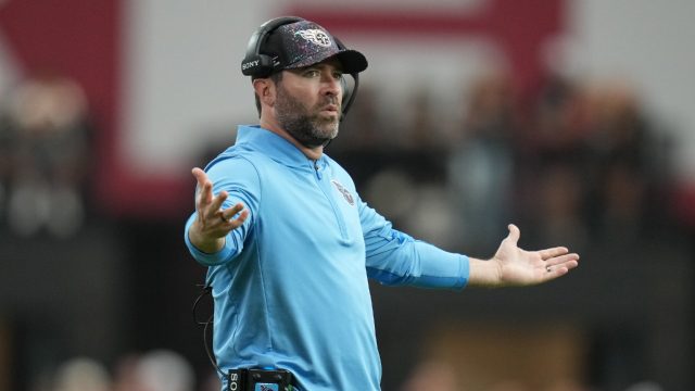Tennessee-Titans-head-coach-