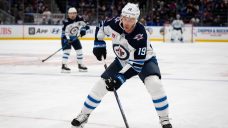 Scheifele, Toews score as Jets burn Flames