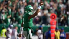 Eagles get away with Hurts fumble on tush push vs. Giants