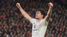 Premier League Roundup: Man U downs Liverpool with late goal at Anfield