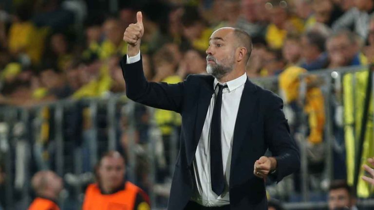 Juventus' head coach Igor Tudor gives instructions during the Champions League opening phase soccer match between Villarreal and Juventus at the La Ceramica Stadium. (Alberto Saiz/AP)