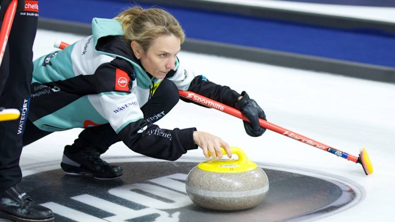 Switzerland’s Team Silvana Tirinzoni sliding out while taking on Japan’s Team Satsuki Fujisawa at the KIOTI GSOC Tahoe event on Tuesday Nov. 5, 2025, in Stateline, Nev. (Anil Mungal/TCG)
