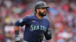 Seattle Mariners' Eugenio Suárez plays during a baseball game Wednesday, Aug. 20, 2025, in Philadelphia. (Matt Slocum/AP)