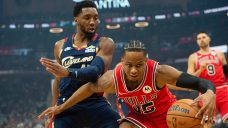 NBA Roundup: Cavaliers close on 12-0 run to rally past Bulls
