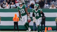 Jets get TD returns on kickoff and punt, hold on to beat Browns