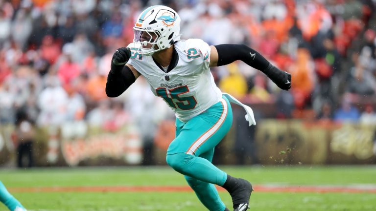 Miami Dolphins linebacker Jaelan Phillips (15) runs after the ball during an NFL football game against the Cleveland Browns, Sunday, Oct. 19 2025, in Cleveland. (Kirk Irwin/AP)