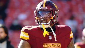 Washington Commanders defensive tackle Daron Payne warms up before an NFL game against the Philadelphia Eagles, Sunday, Dec. 22, 2024 in Landover, Md. (AP/Daniel Kucin Jr.)