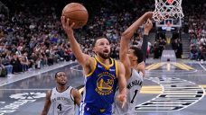 Curry scores season-high 49 points, Warriors beat Spurs in NBA Cup