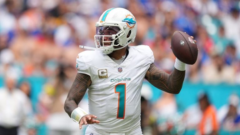 Miami Dolphins quarterback Tua Tagovailoa throws during the first half of an NFL game against the Buffalo Bills, Sunday, Nov. 9, 2025, in Miami Gardens, Fla. (AP/Rebecca Blackwell)