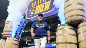 Milwaukee Brewers manager Pat Murphy arrives for Game 1 of baseball's National League Championship Series between the Milwaukee Brewers and the Los Angeles Dodgers on Monday, Oct. 13, 2025, in Milwaukee. (AP Photo/Brynn Anderson)