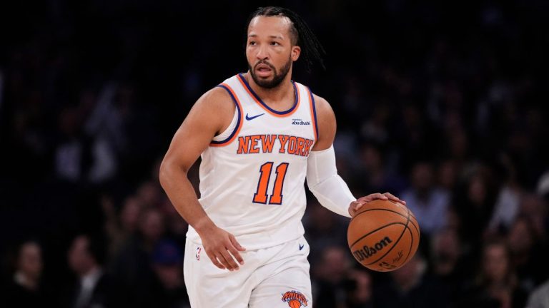 New York Knicks' Jalen Brunson (11) looks to pass during the first half of an NBA basketball game against the Orlando Magic Wednesday, Nov. 12, 2025, in New York. (Frank Franklin II/AP)