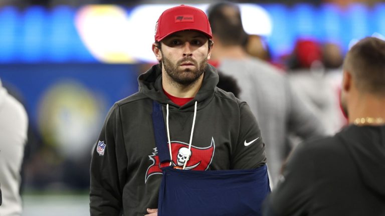 Tampa Bay Buccaneers quarterback Baker Mayfield (6) looks on from the sidelines wearing a sling during the second half against the Los Angeles Rams in an NFL football game Sunday, Nov. 23, 2025, in Inglewood, Calif. (Jessie Alcheh/AP)