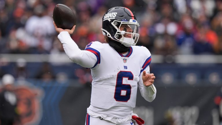 New York Giants quarterback Jaxson Dart (6) throws during the first half of an NFL football game against the Chicago Bears, Sunday, Nov. 9, 2025, in Chicago. (Nam Y. Huh/AP)