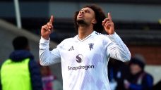 Premier League Roundup: Derby draw, Man U, Liverpool earn key victories