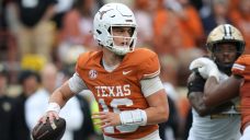 Arch Manning throws three TDs, No. 20 Texas beats No. 9 Vanderbilt