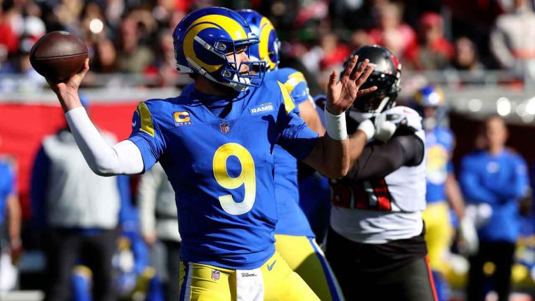 Los Angeles Rams quarterback Matthew Stafford (9) throws a pass against the Tampa Bay Buccaneers during the first half of an NFL divisional round playoff football game. (Mark LoMoglio/AP)