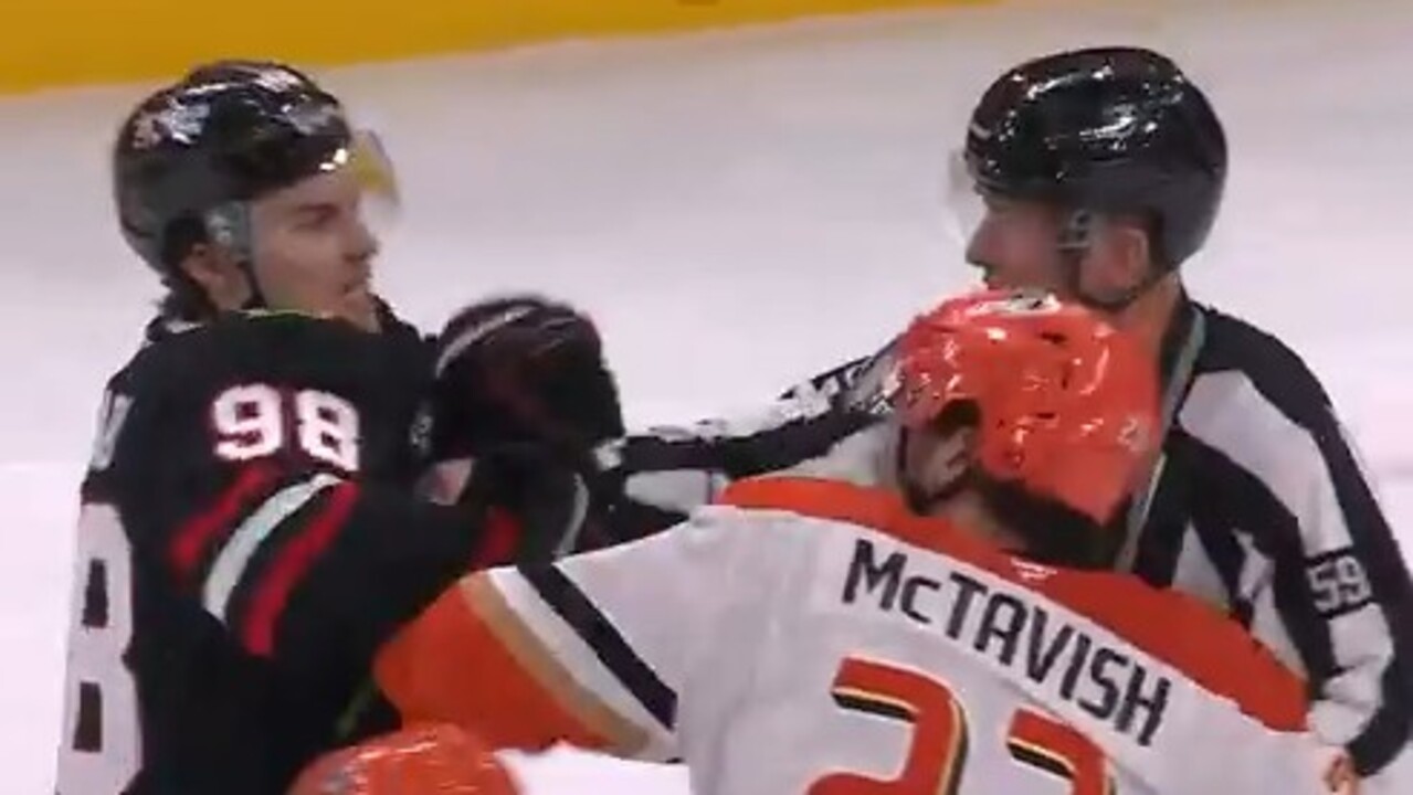 Blackhawks’ Bedard and McTavish get heated after buzzer leading to big scrum
