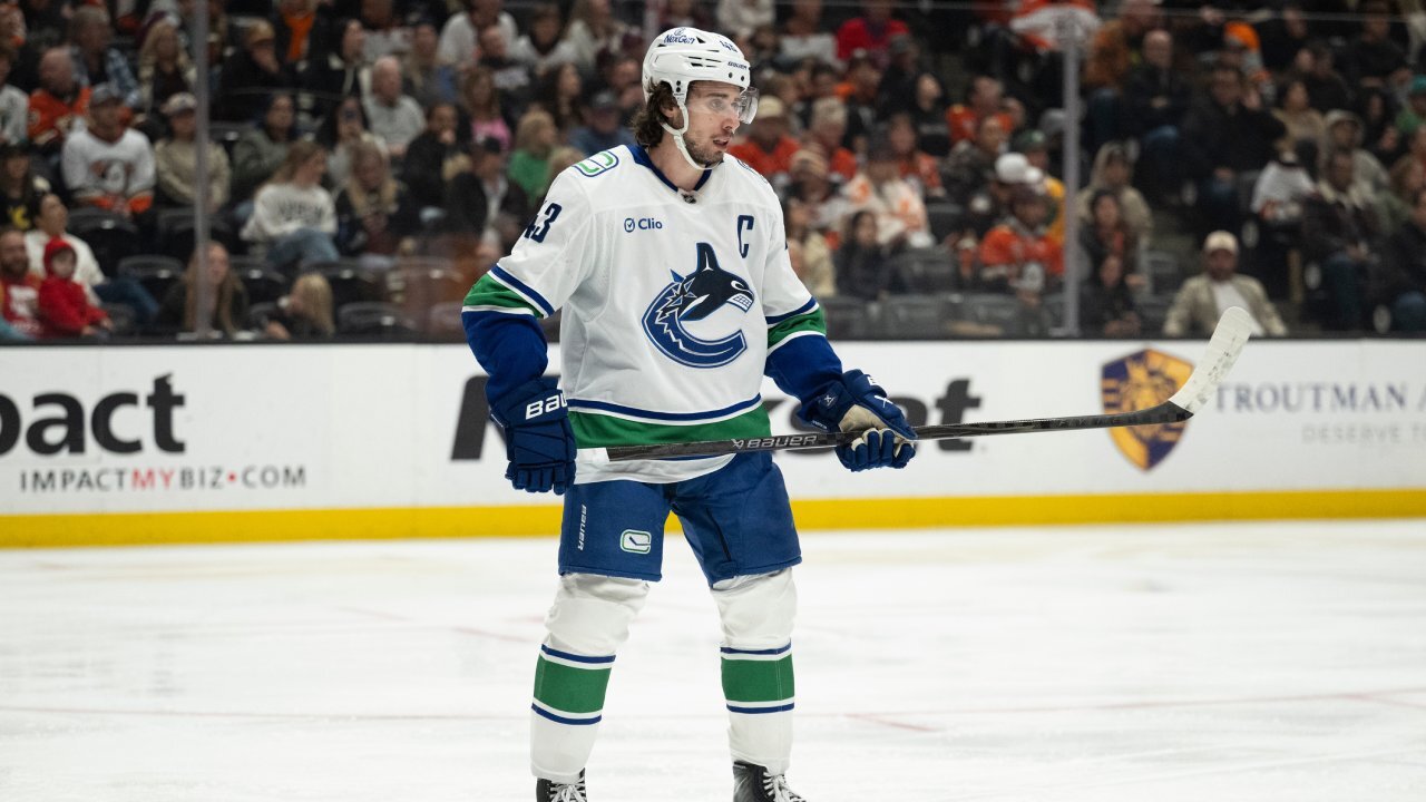 Should Canucks’ fans be concerned by Hughes’ body language of late?