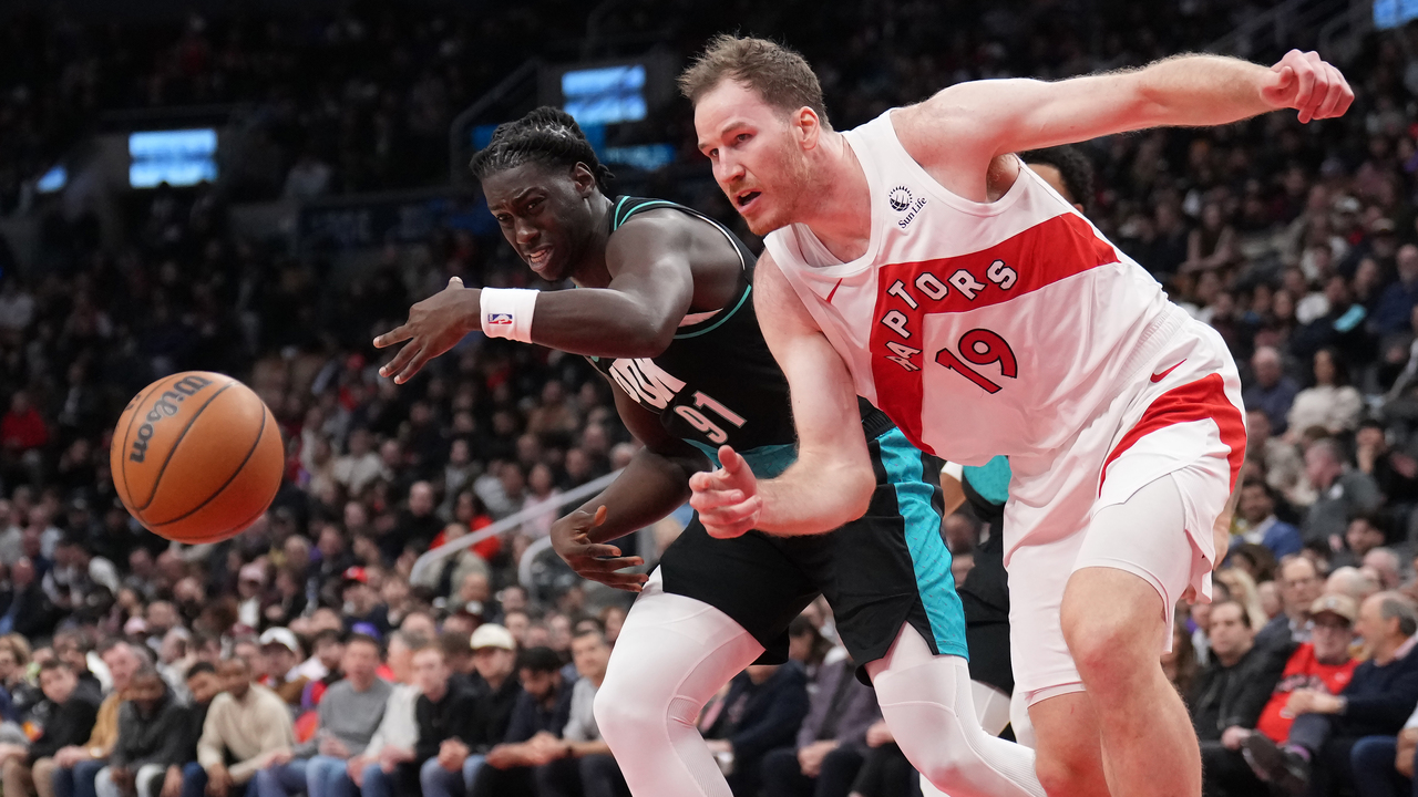 ‘That’s playing not to lose’: Bonner on Raptors’ fourth quarter play