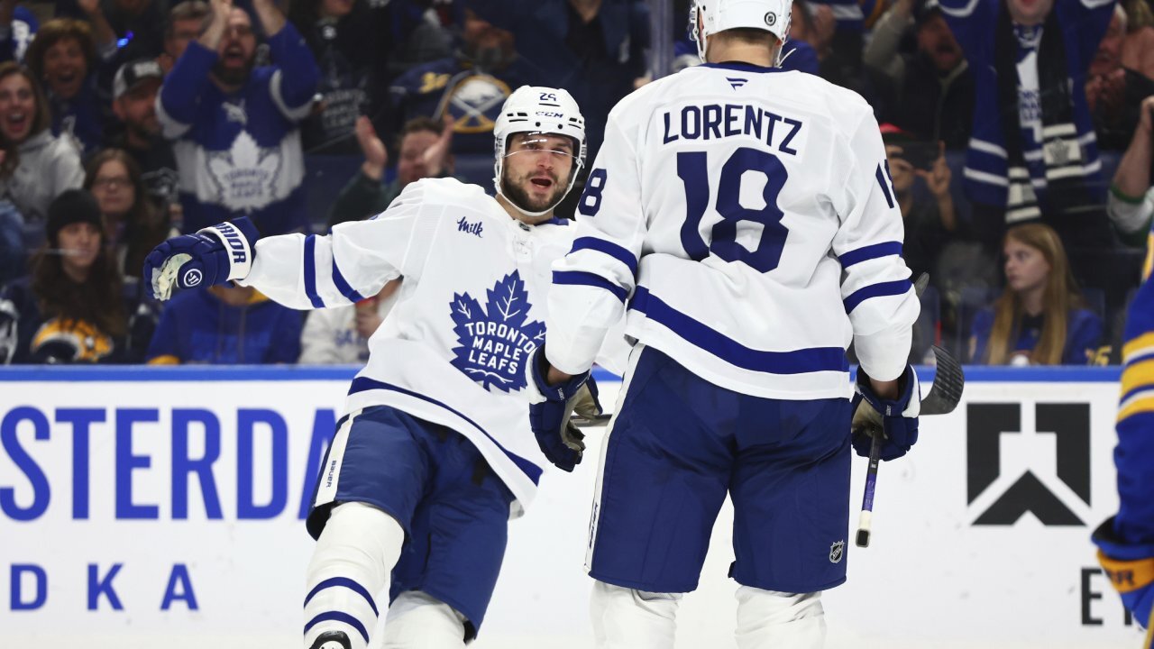‘Brings team spirit’: What Laughton does for Leafs’ locker room and bench