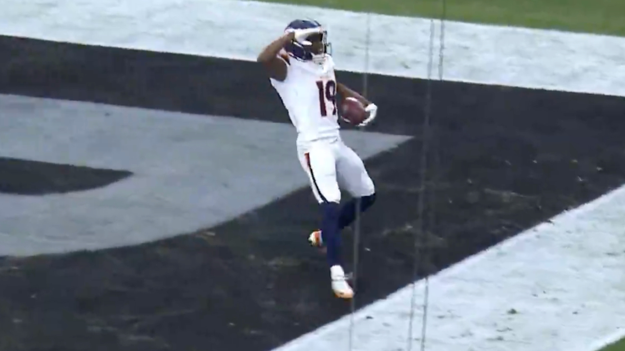 Broncos’ Mims Jr. evades a flurry of Raiders for 48-yard TD punt return