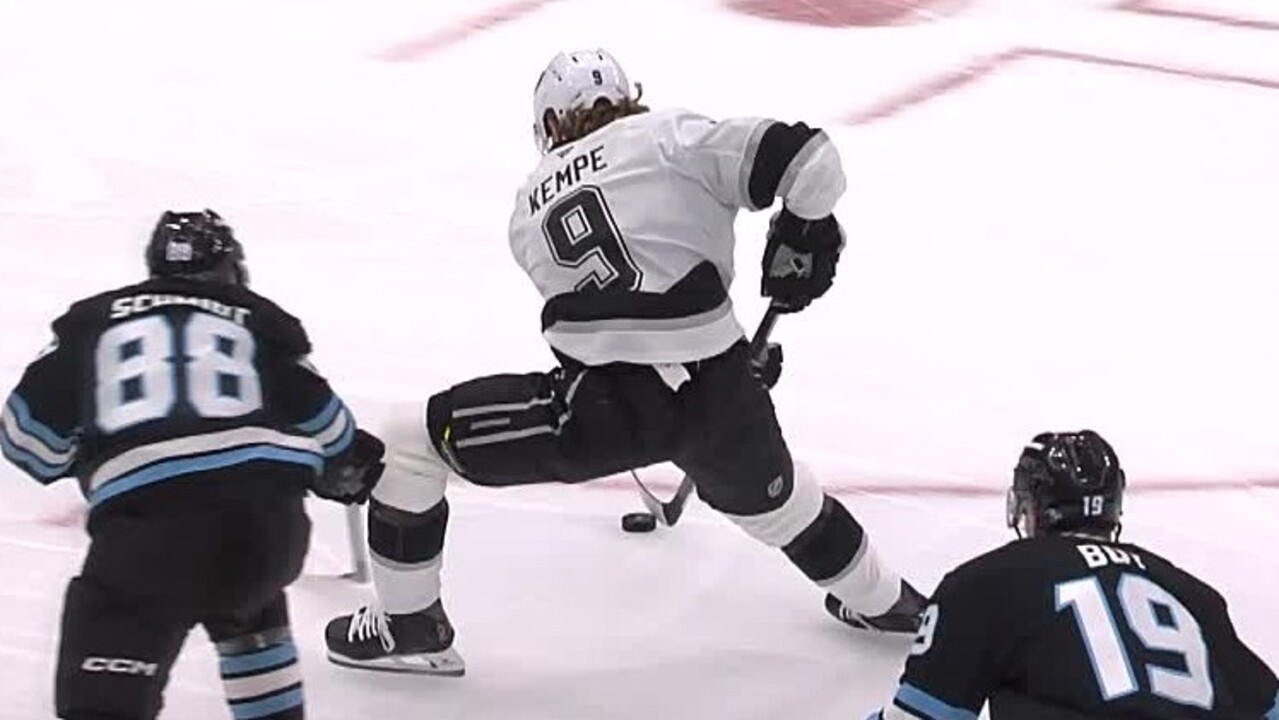 Kings’ Kempe pulls nasty stick move to finish backhand beauty