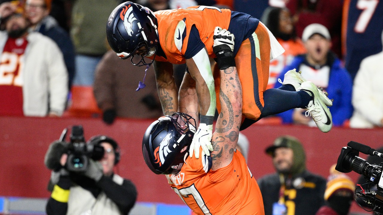 Bonitto bats away 2-point try in OT as Broncos hold off Commanders