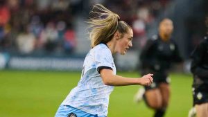 AFC Toronto forward Kaylee Hunter (11) sprints past Vancouver Rise FC to score the opening goal during first half NSL final action in Toronto, on Saturday, Nov. 15, 2025. (Sammy Kogan/CP)