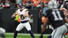 Broncos extend winning streak vs. Raiders, Geno Smith injured