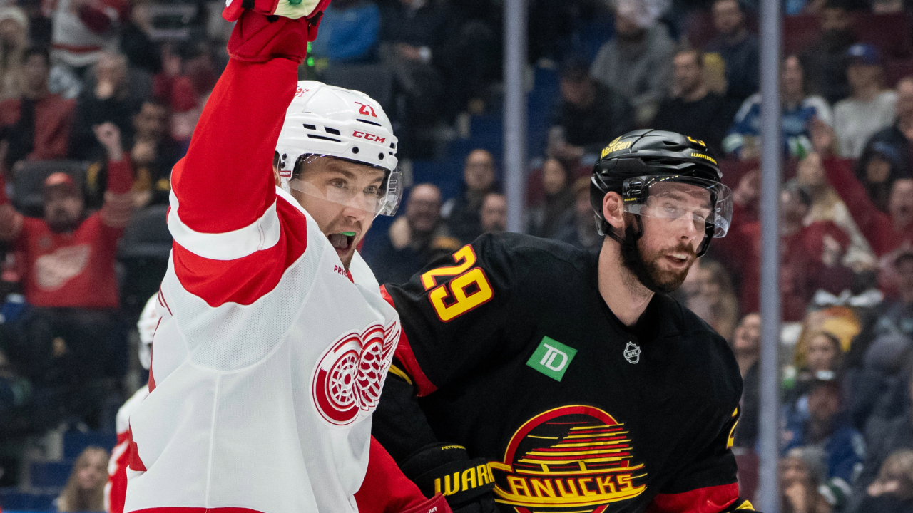 Gibson nets shutout as Red Wings roll past struggling Canucks