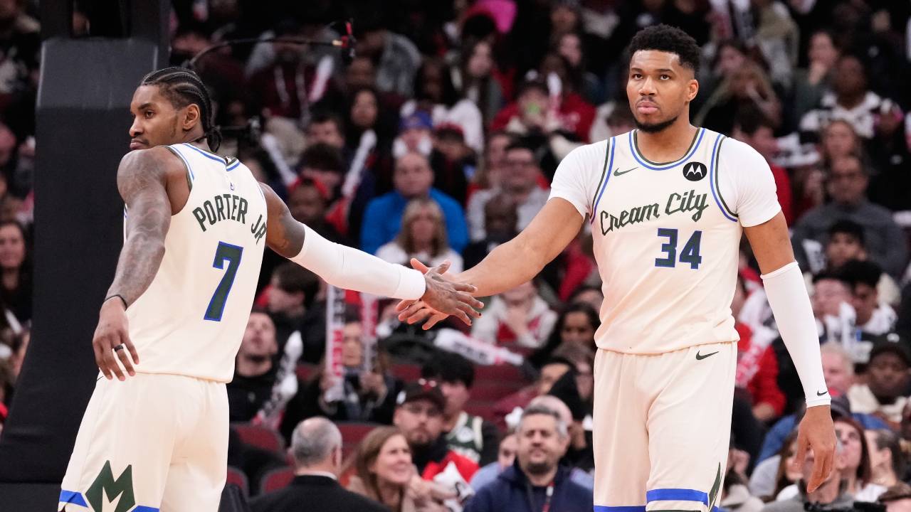 ‘I really don’t care’: Antetokounmpo on breaking etiquette with late dunk