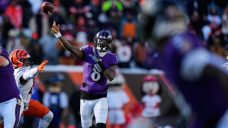 Lamar Jackson, long pick-six propel Ravens to win over Bengals