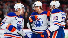‘Trying not to get discouraged’: Oilers’ Tomasek navigating limited opportunity