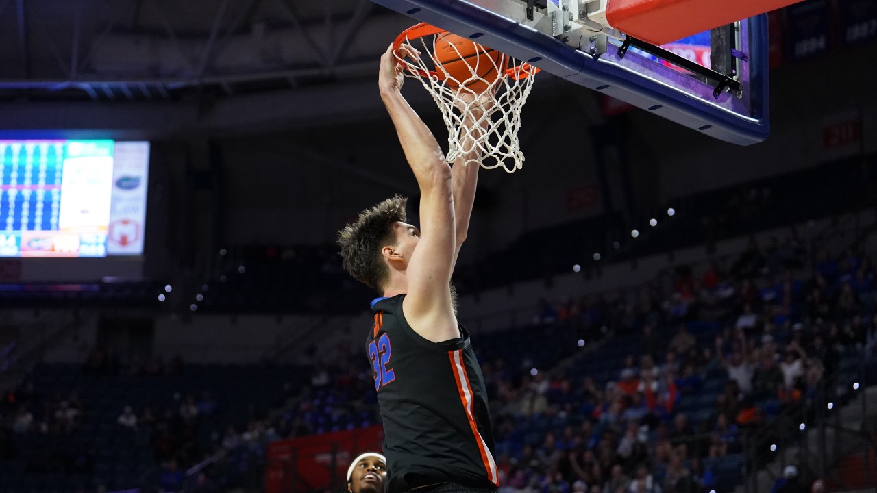 Canada’s Rioux makes NCAA history with emphatic dunk for first college field goal