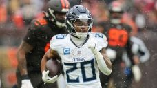 Pollard runs for 161 yards, 2 TDs as Titans outlast Sanders and Browns