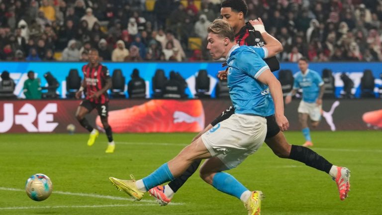 Napoli's Rasmus Hojlund scores his side's second goal during an Italian Super Cup soccer match between Napoli and AC Milan in Riyadh, Saudi Arabia, Thursday, Dec. 18, 2025. (Altaf Qadri/AP)