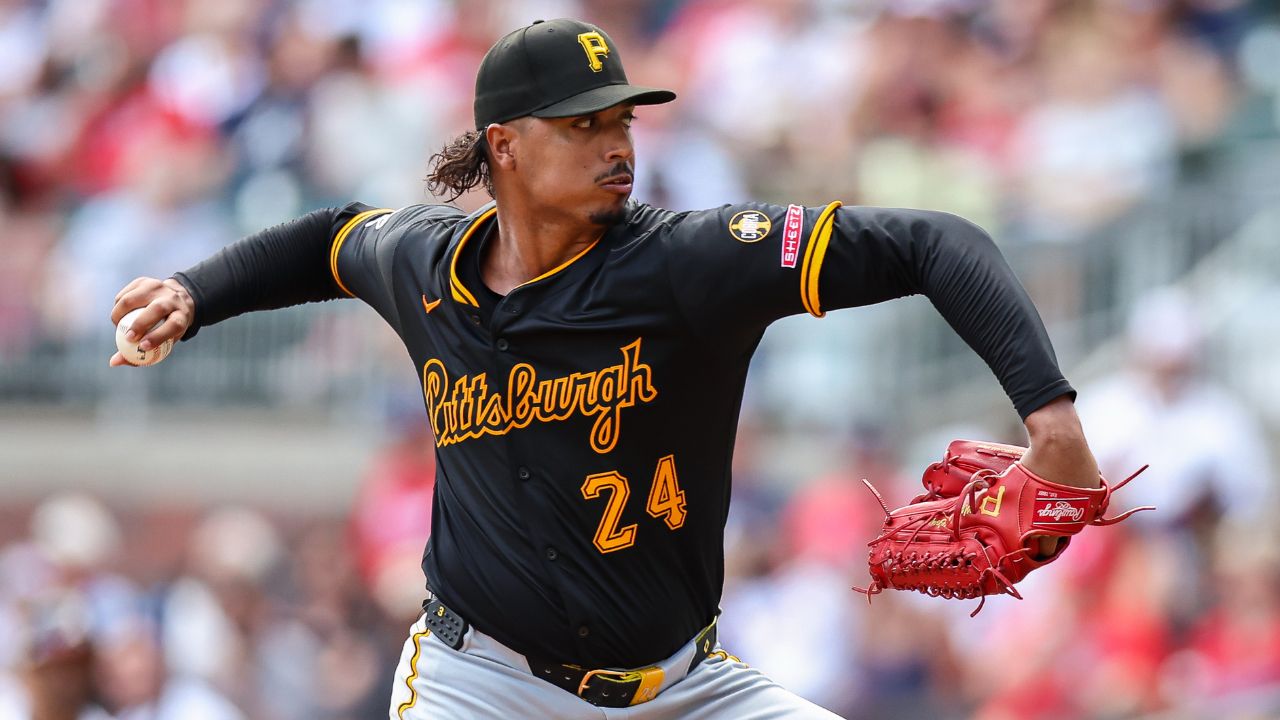 Report: Red Sox acquire RHP Johan Oviedo from Pirates in five-player trade