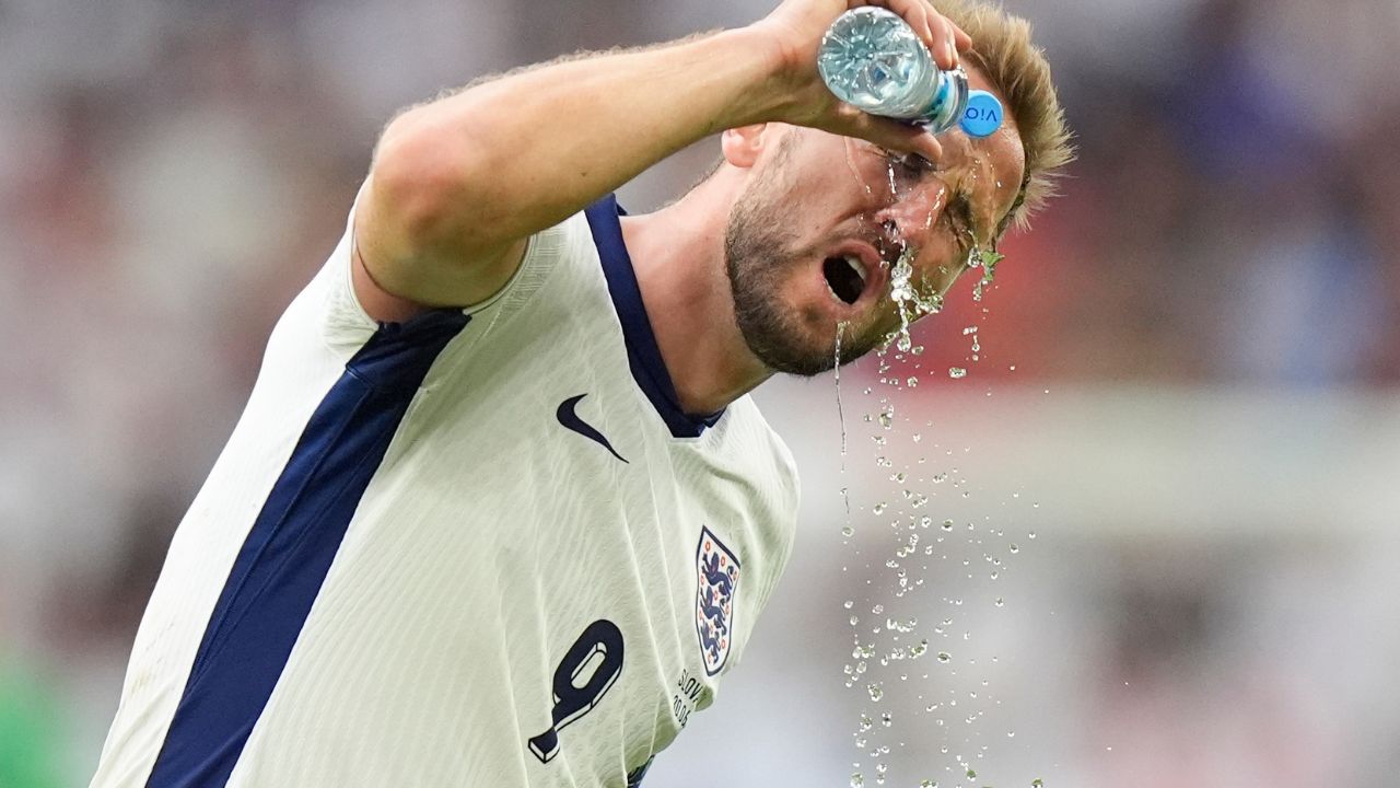 World Cup to include three-minute hydration breaks in each half