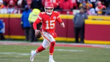 Chiefs’ Patrick Mahomes suffers torn ACL vs. Chargers