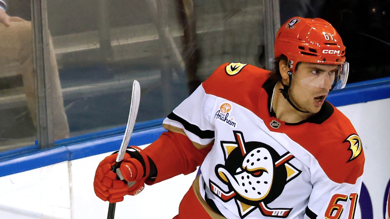 Ducks’ Cutter Gauthier considered day-to-day with upper-body injury